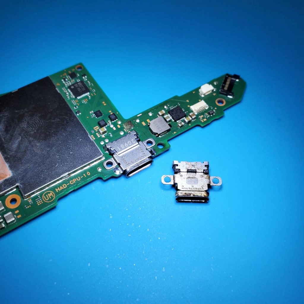 Nintendo Switch Type-Cポート交換作業